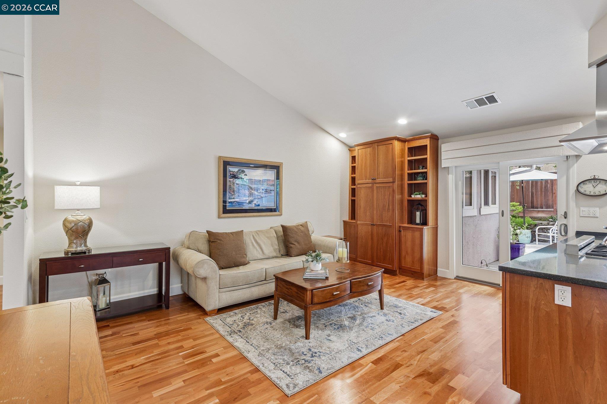 40 Marseille Ct