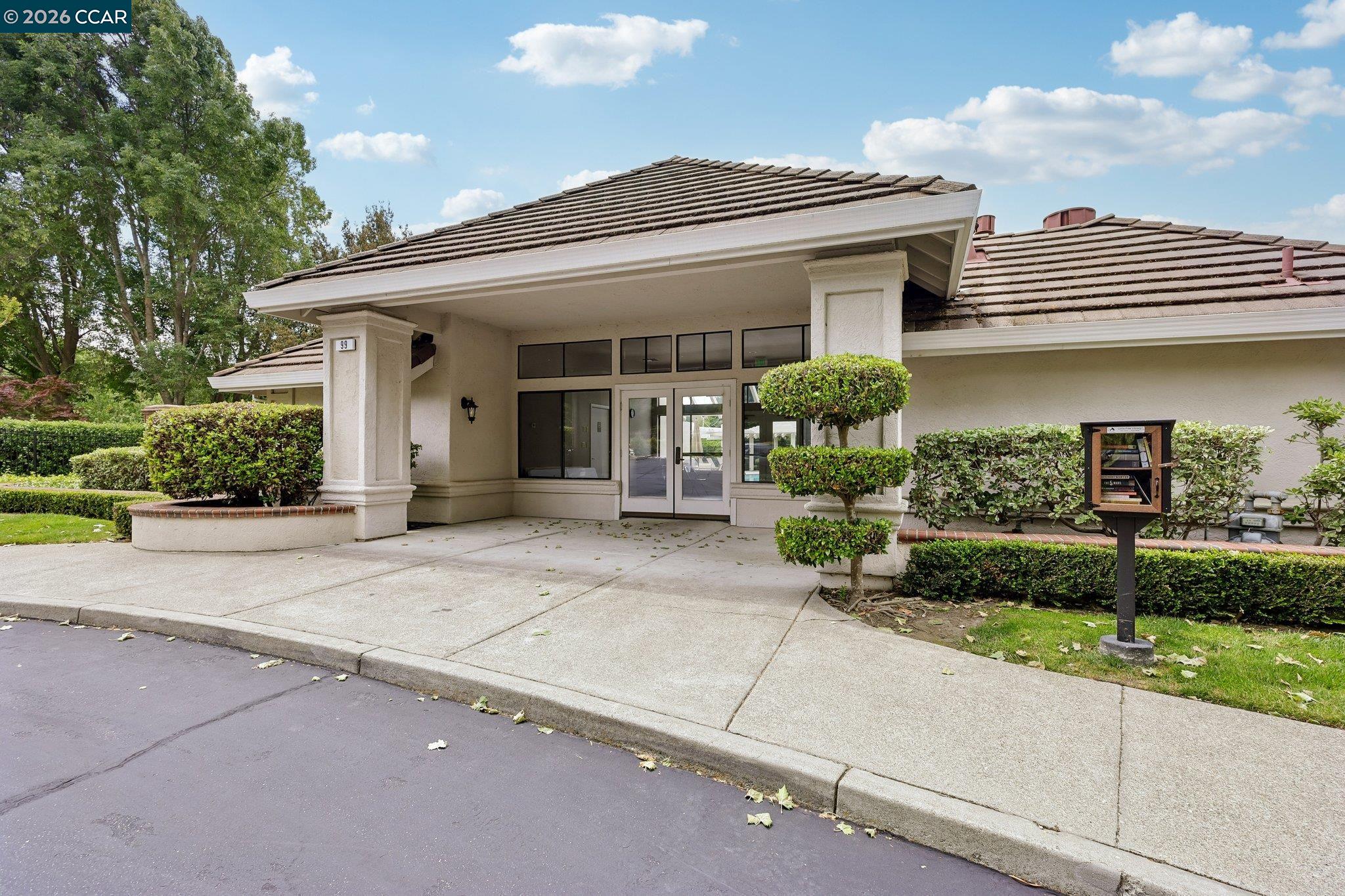 40 Marseille Ct