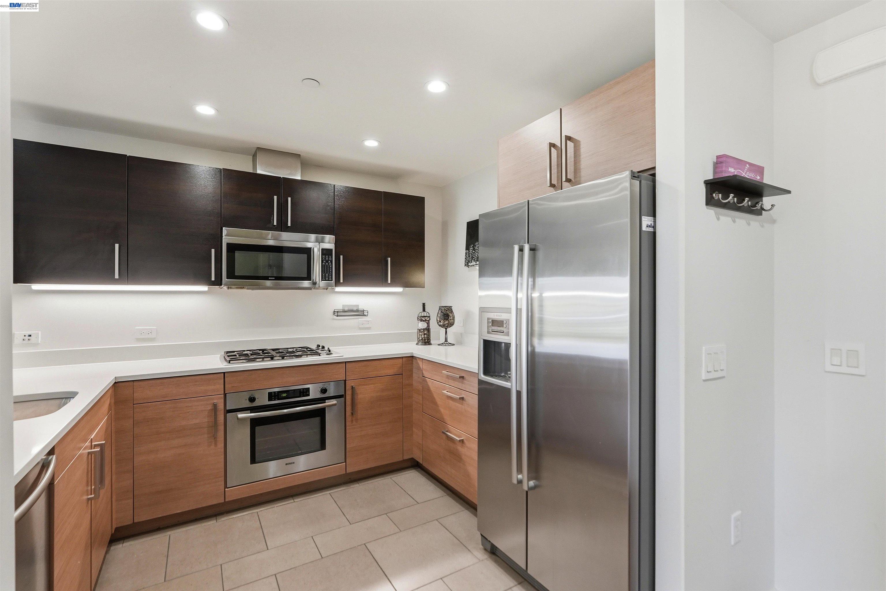 6465 San Pablo Ave # 2 Unit: 3-2