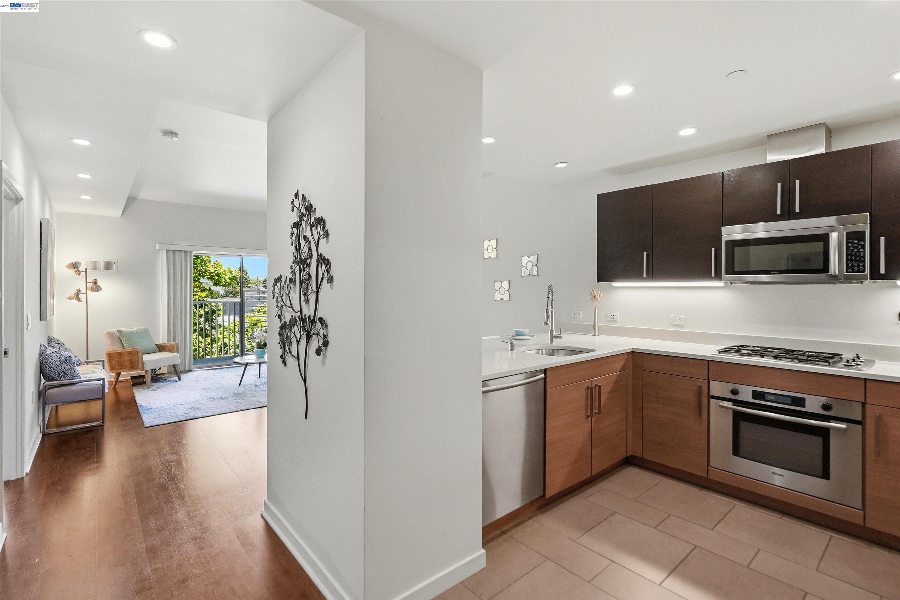 6465 San Pablo Ave # 2 Unit: 3-2