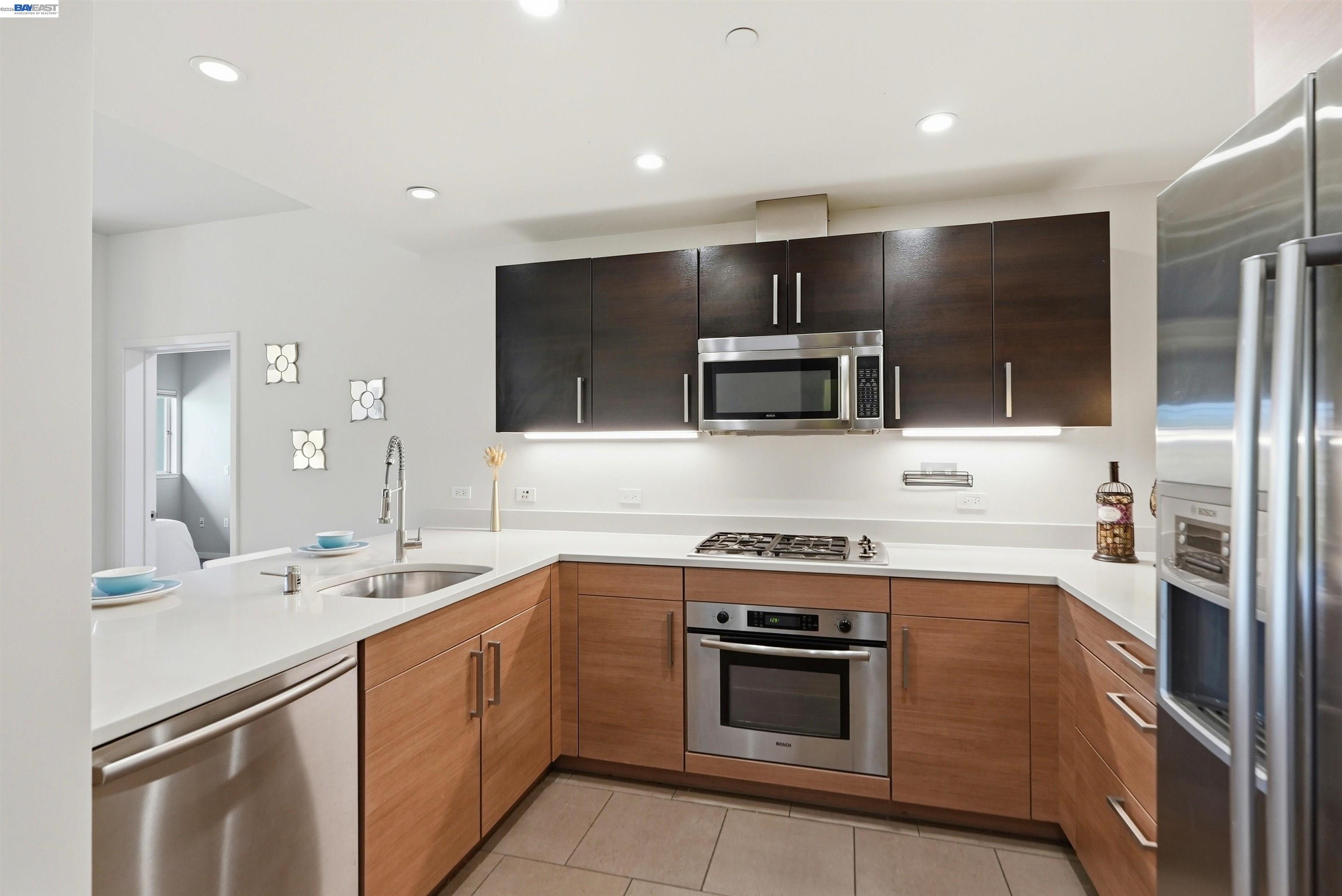 6465 San Pablo Ave # 2 Unit: 3-2