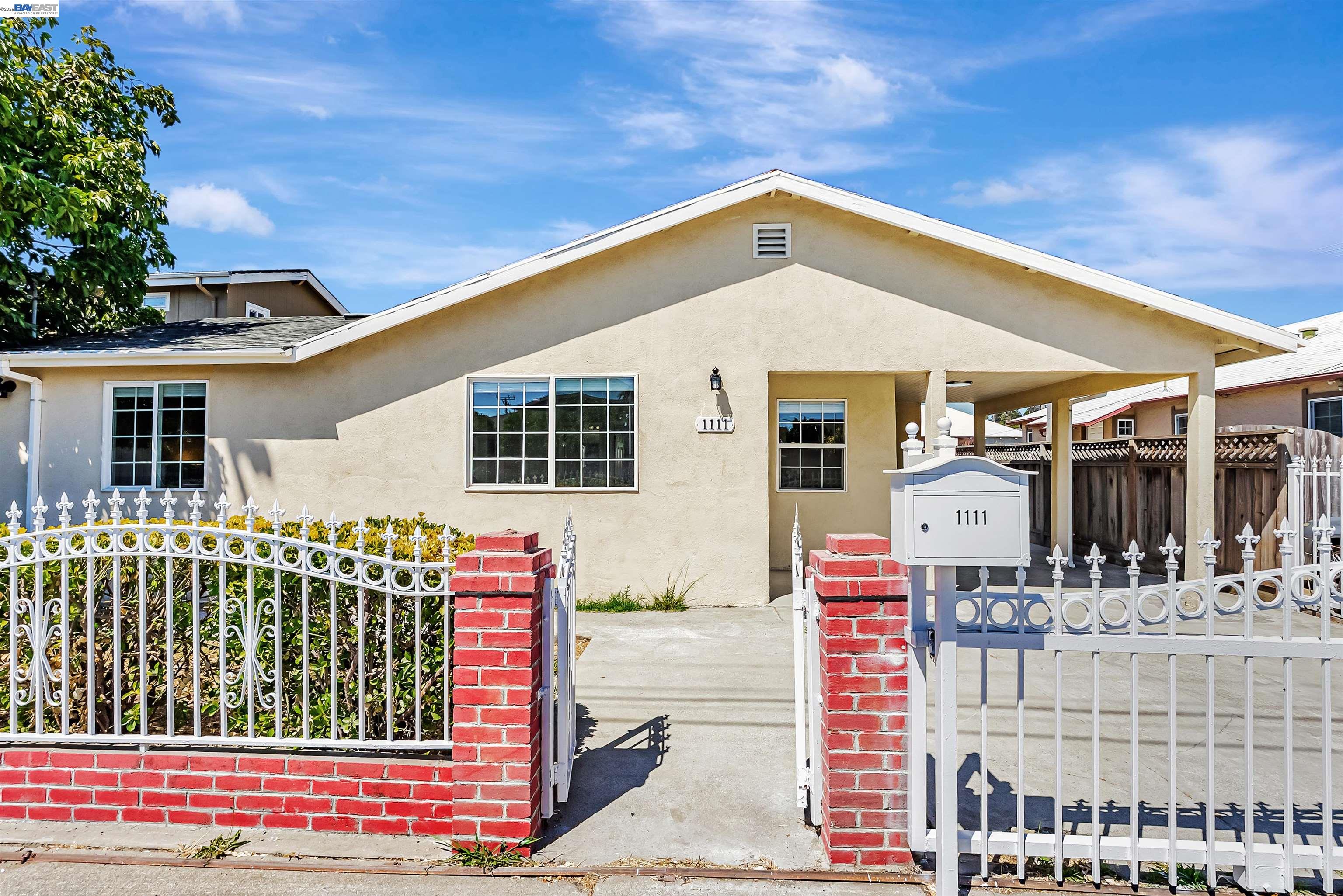 1111 Stonington Ave