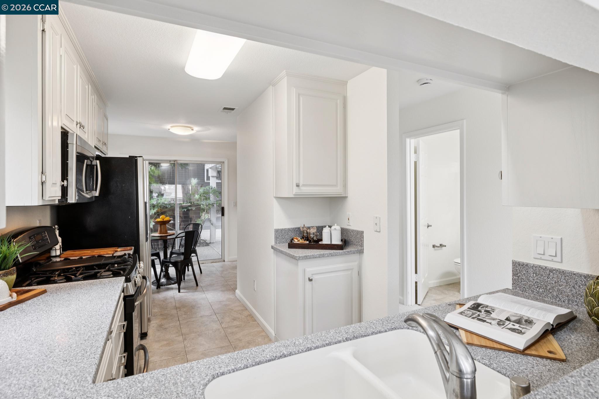 205 Hidden Creek Ct