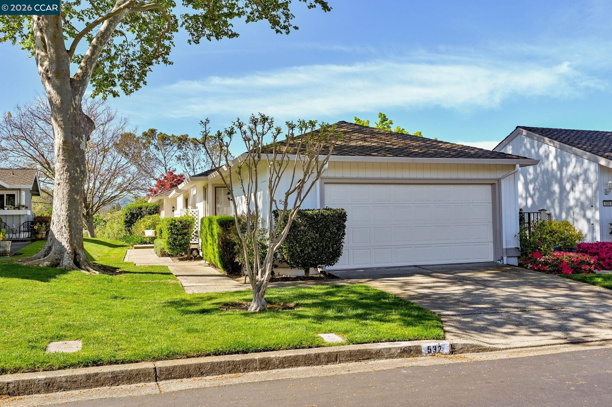 537 ROLLING HILLS LANE