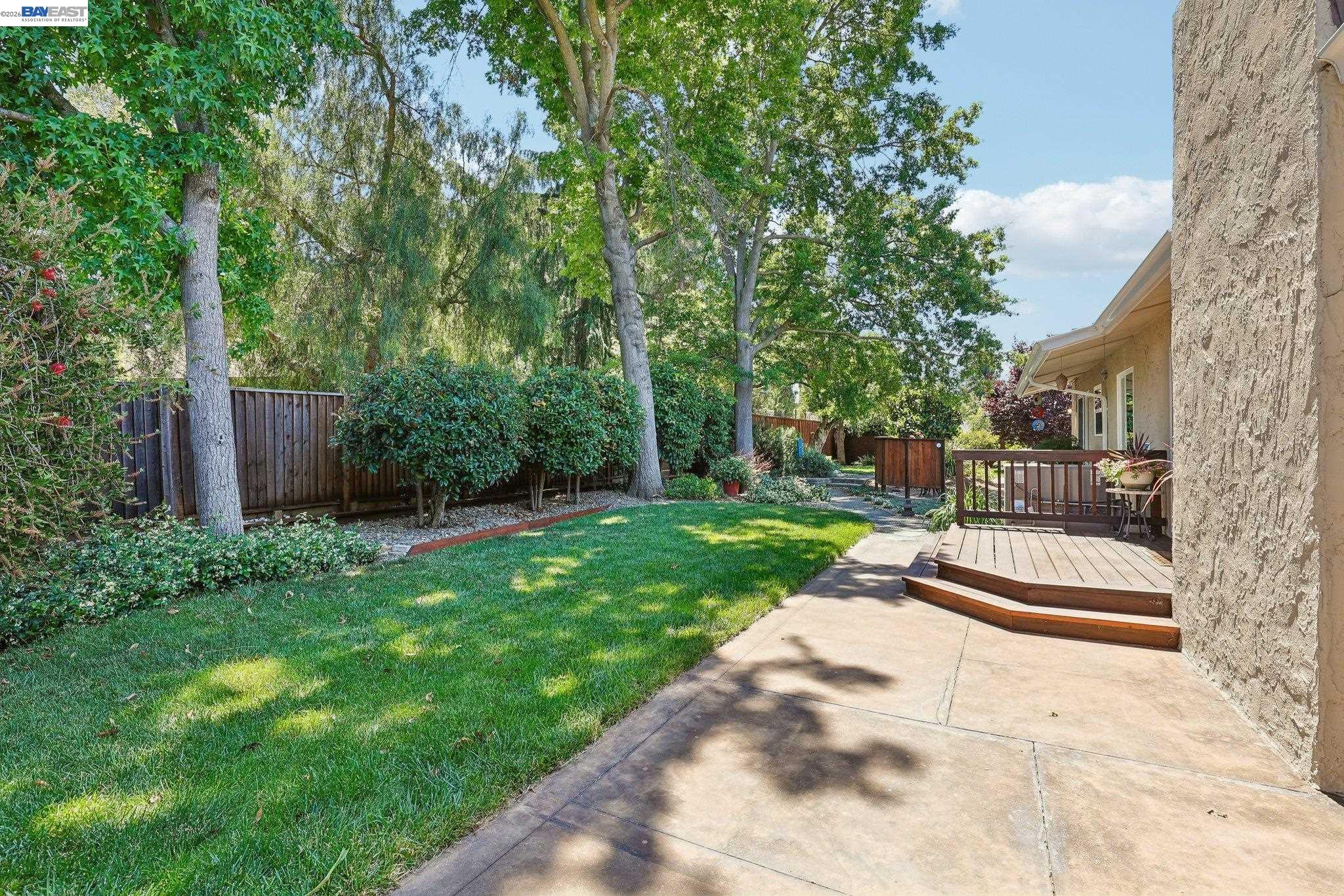 5538 Charlotte Way
