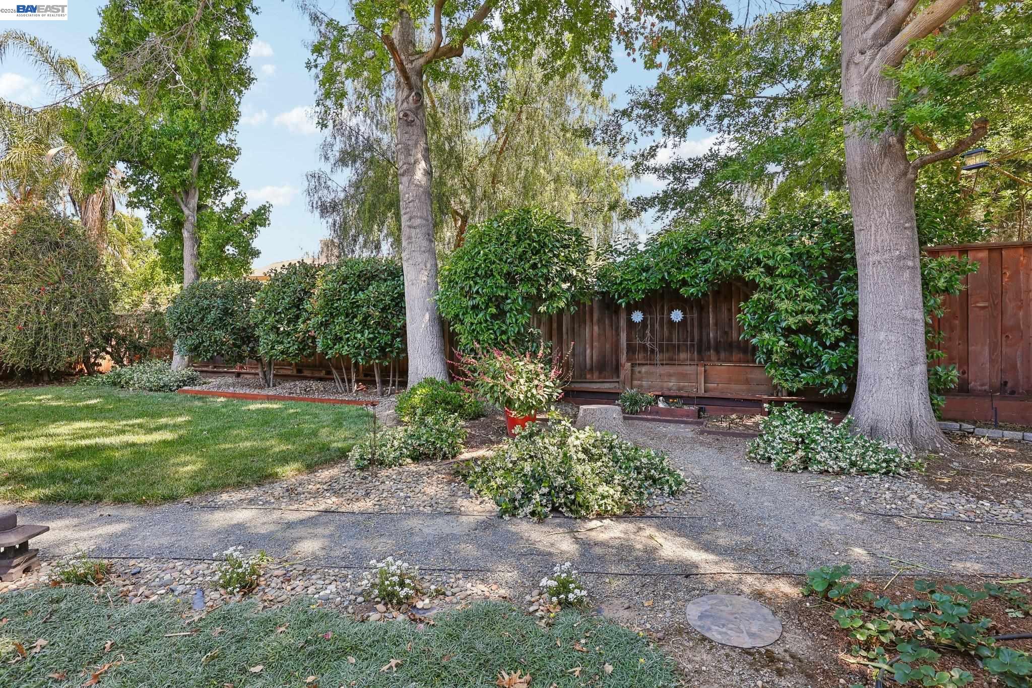 5538 Charlotte Way