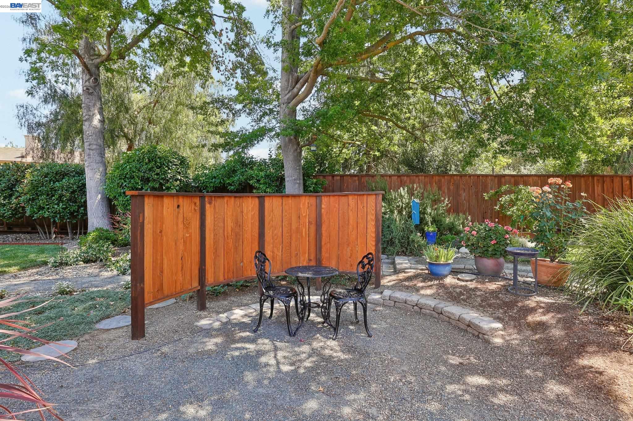 5538 Charlotte Way