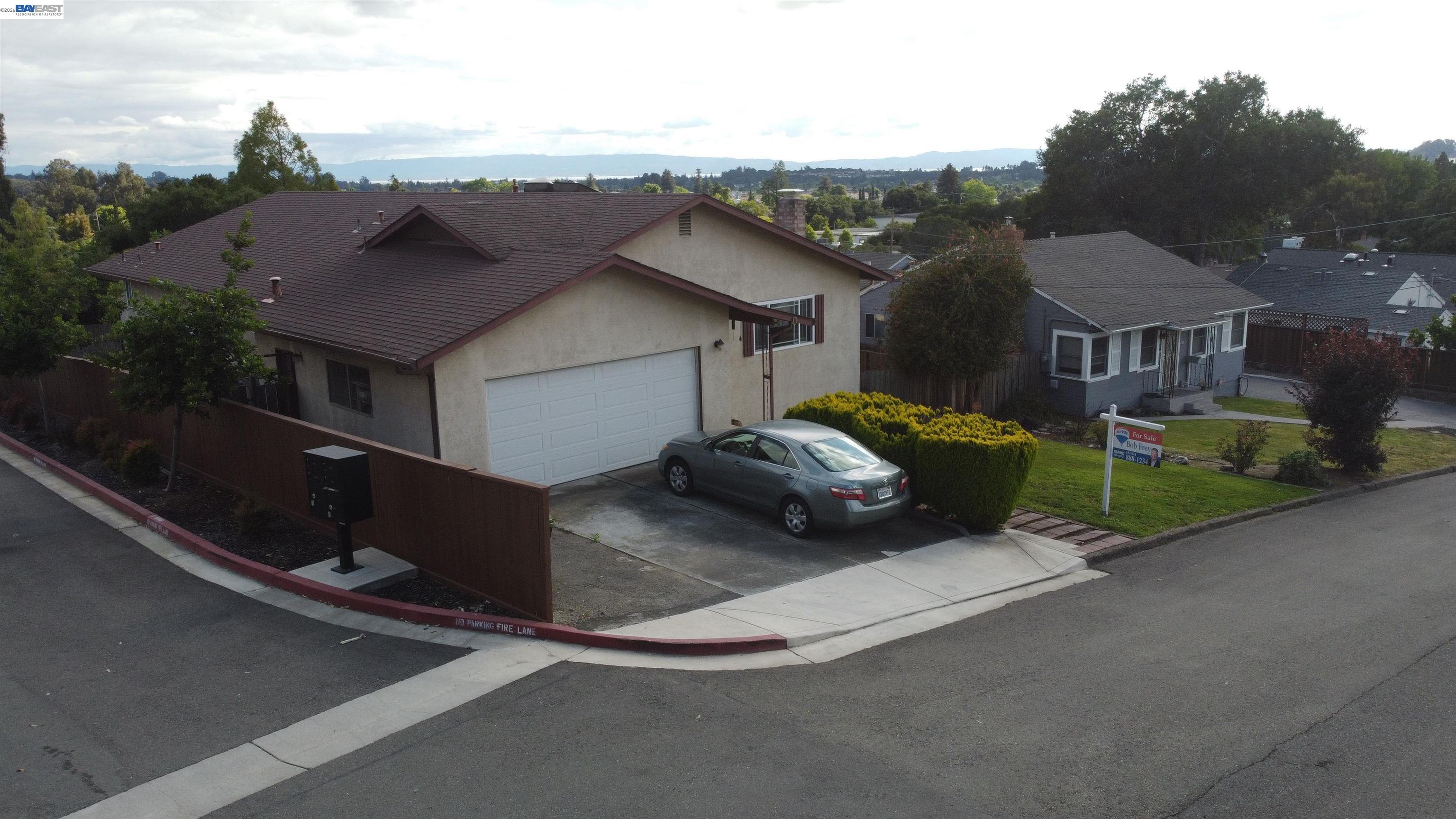 4591 Edwards Ln