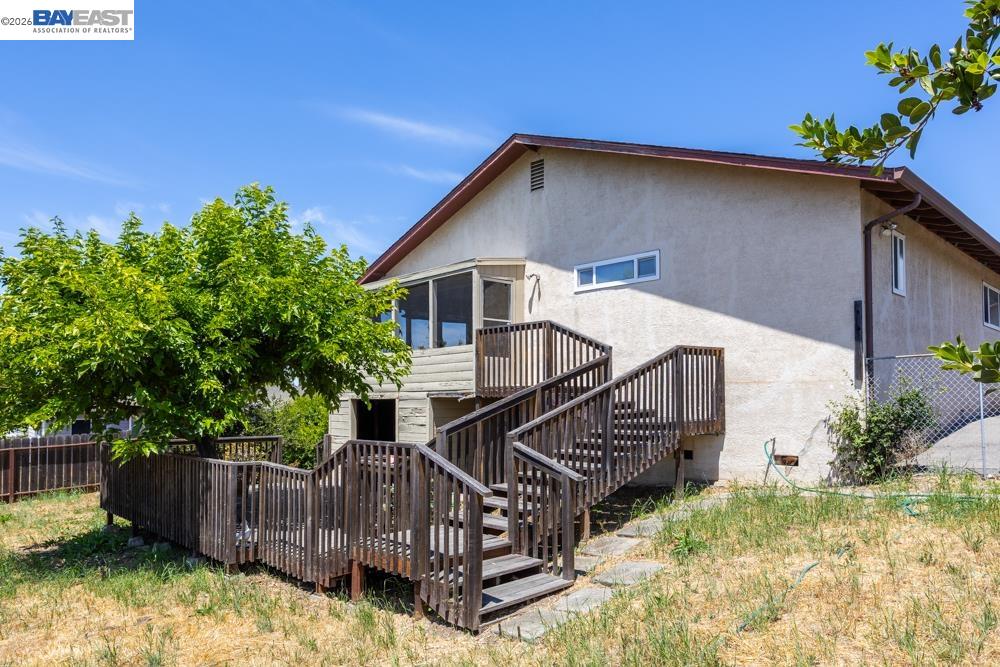 4591 Edwards Ln