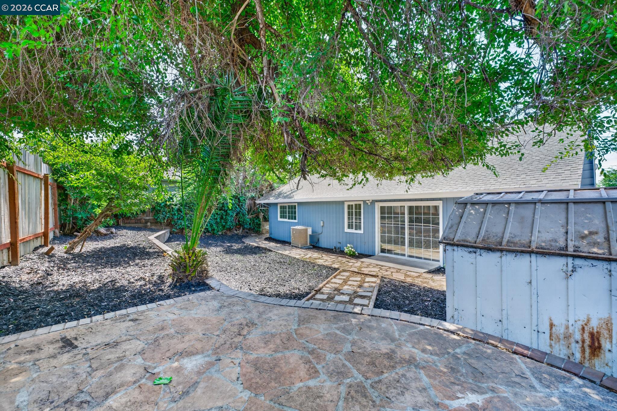 2037 Highland Drive