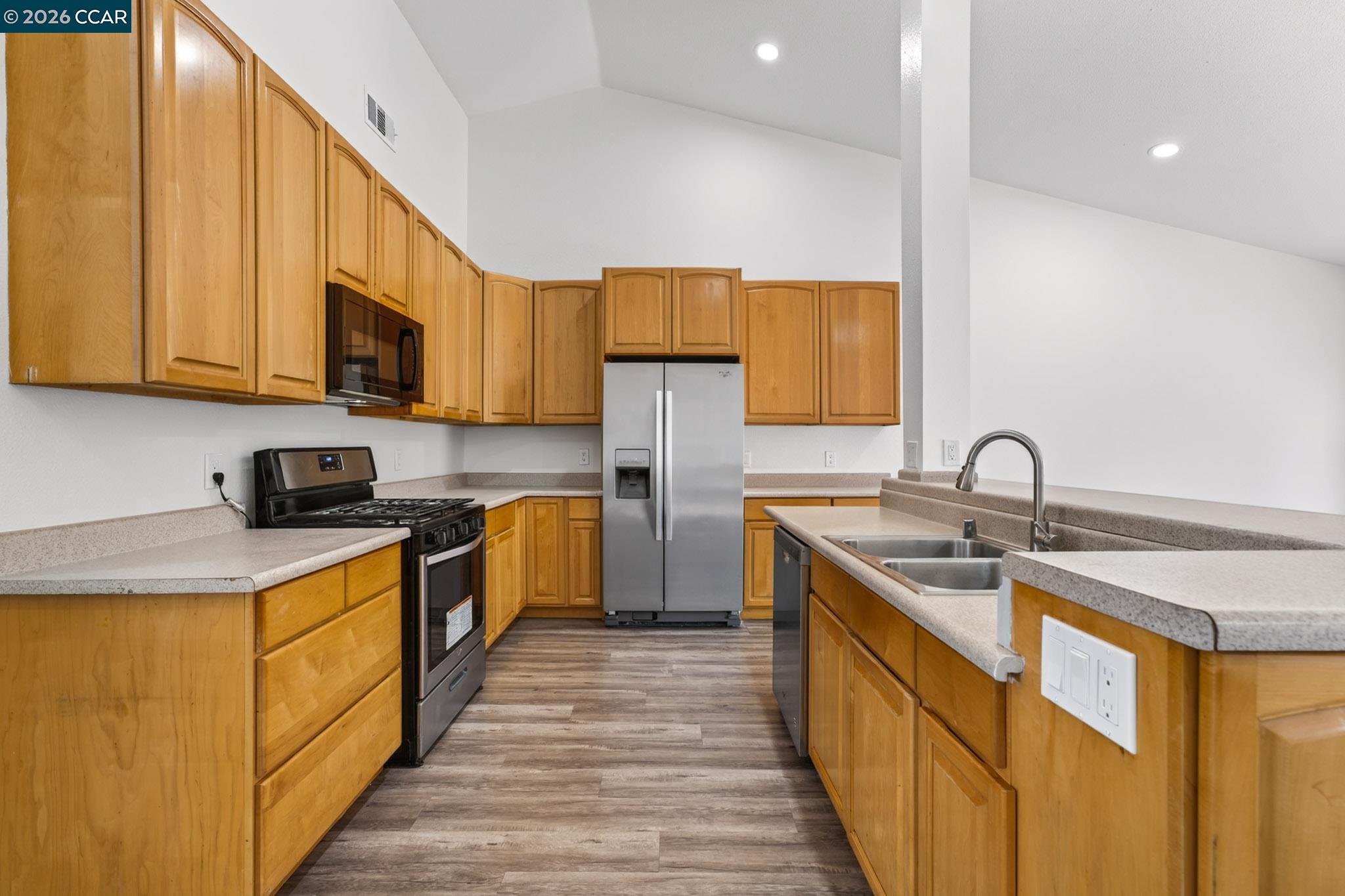 2037 Highland Drive