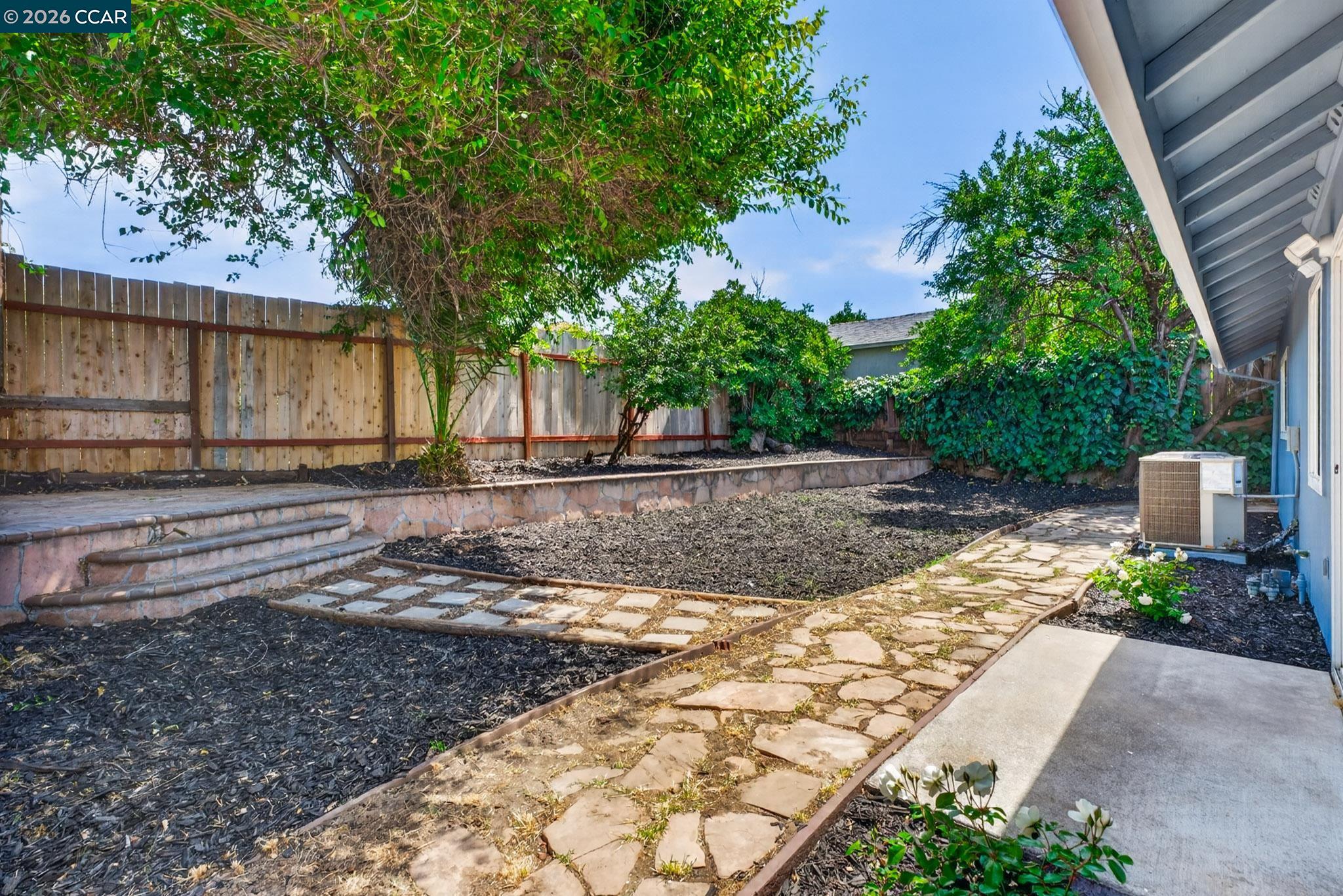 2037 Highland Drive