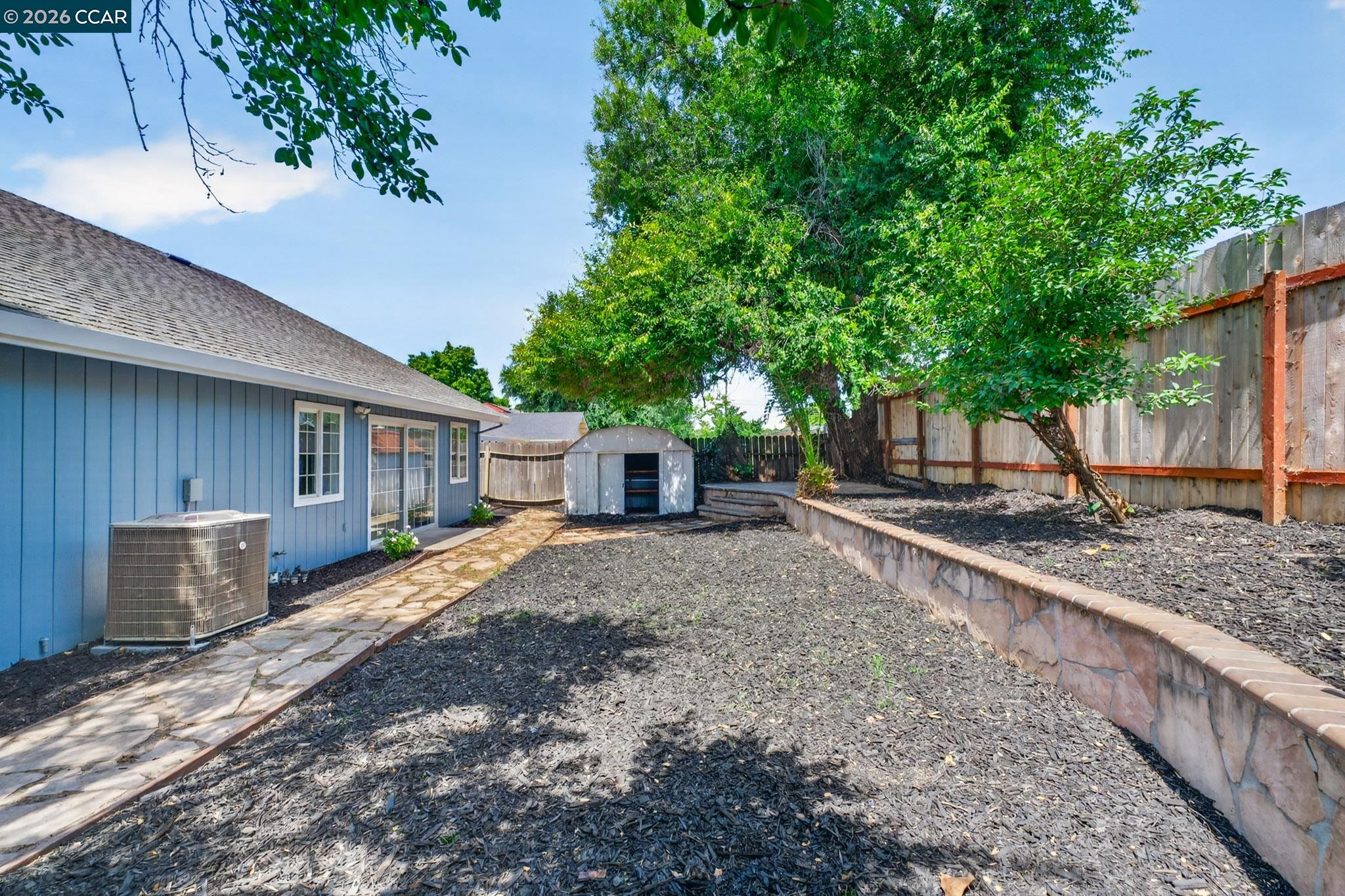 2037 Highland Drive