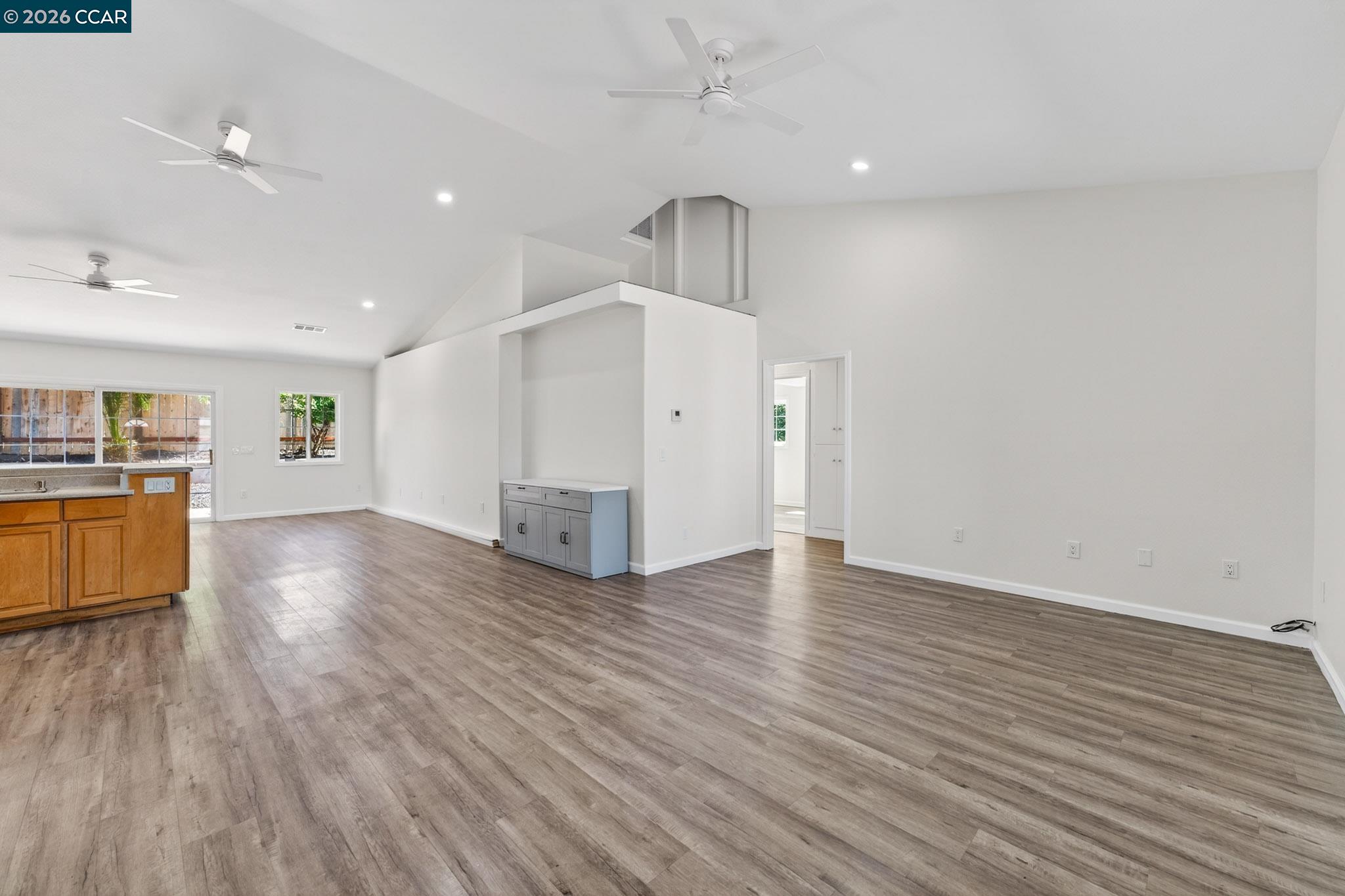 2037 Highland Drive