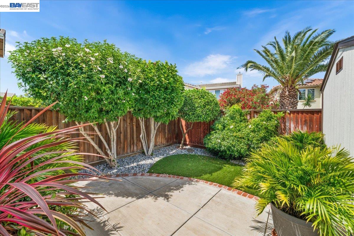 113 Lasata Dr