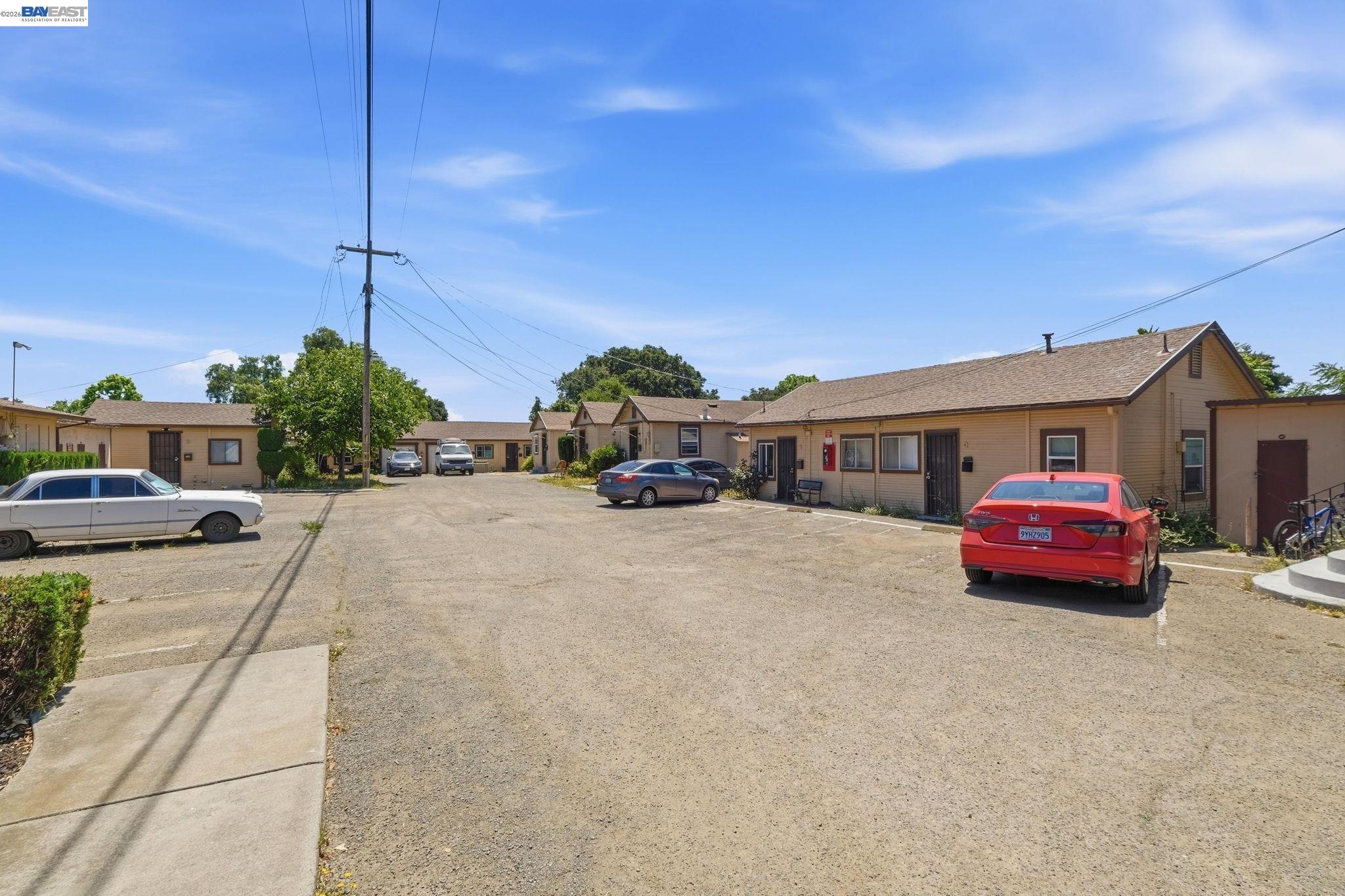 585 Old Canyon Rd