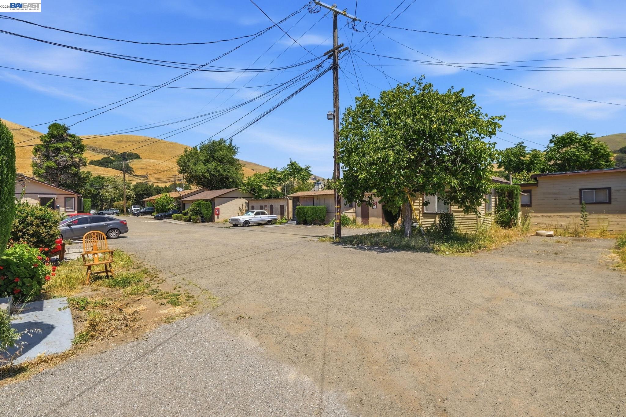 585 Old Canyon Rd
