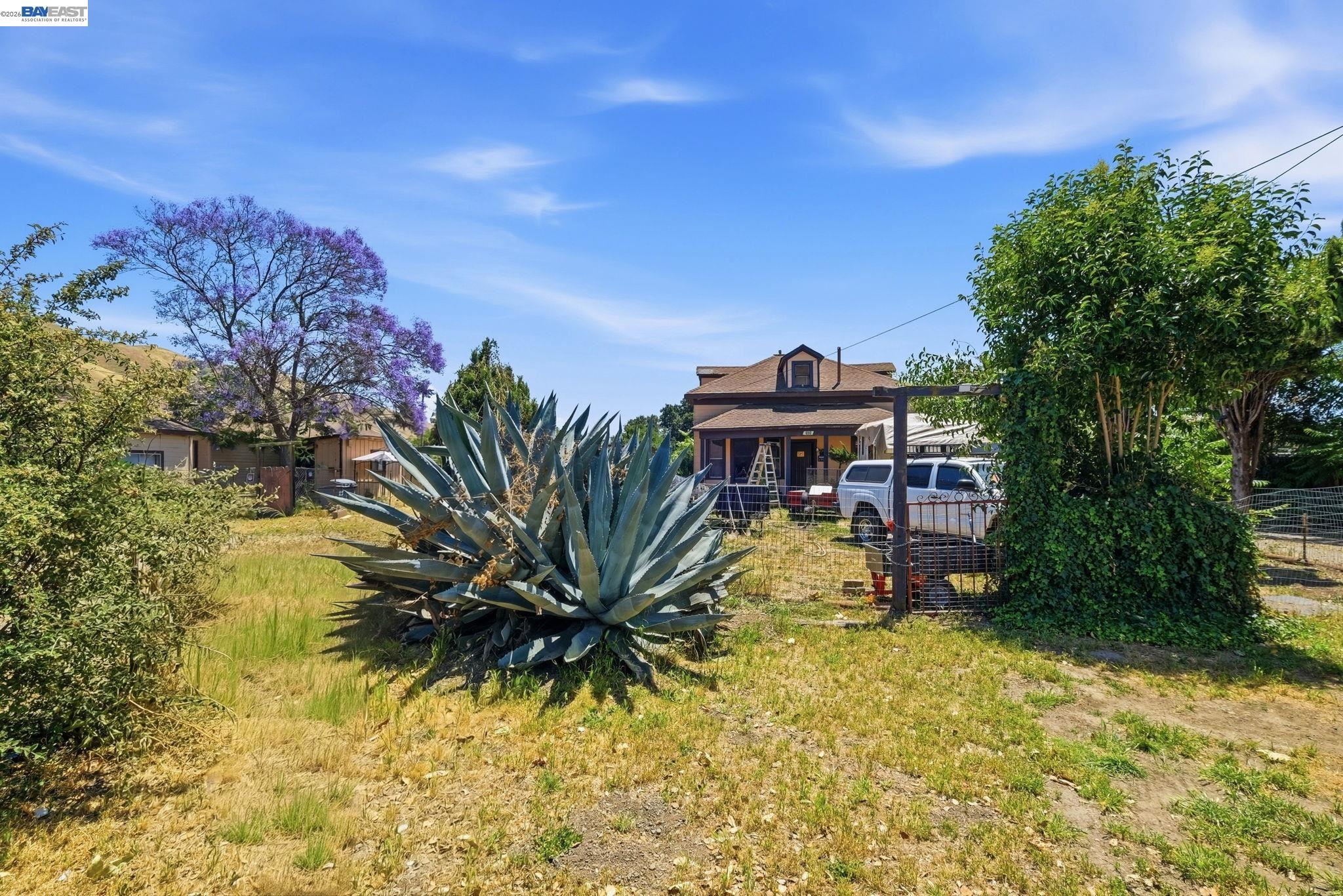 585 Old Canyon Rd
