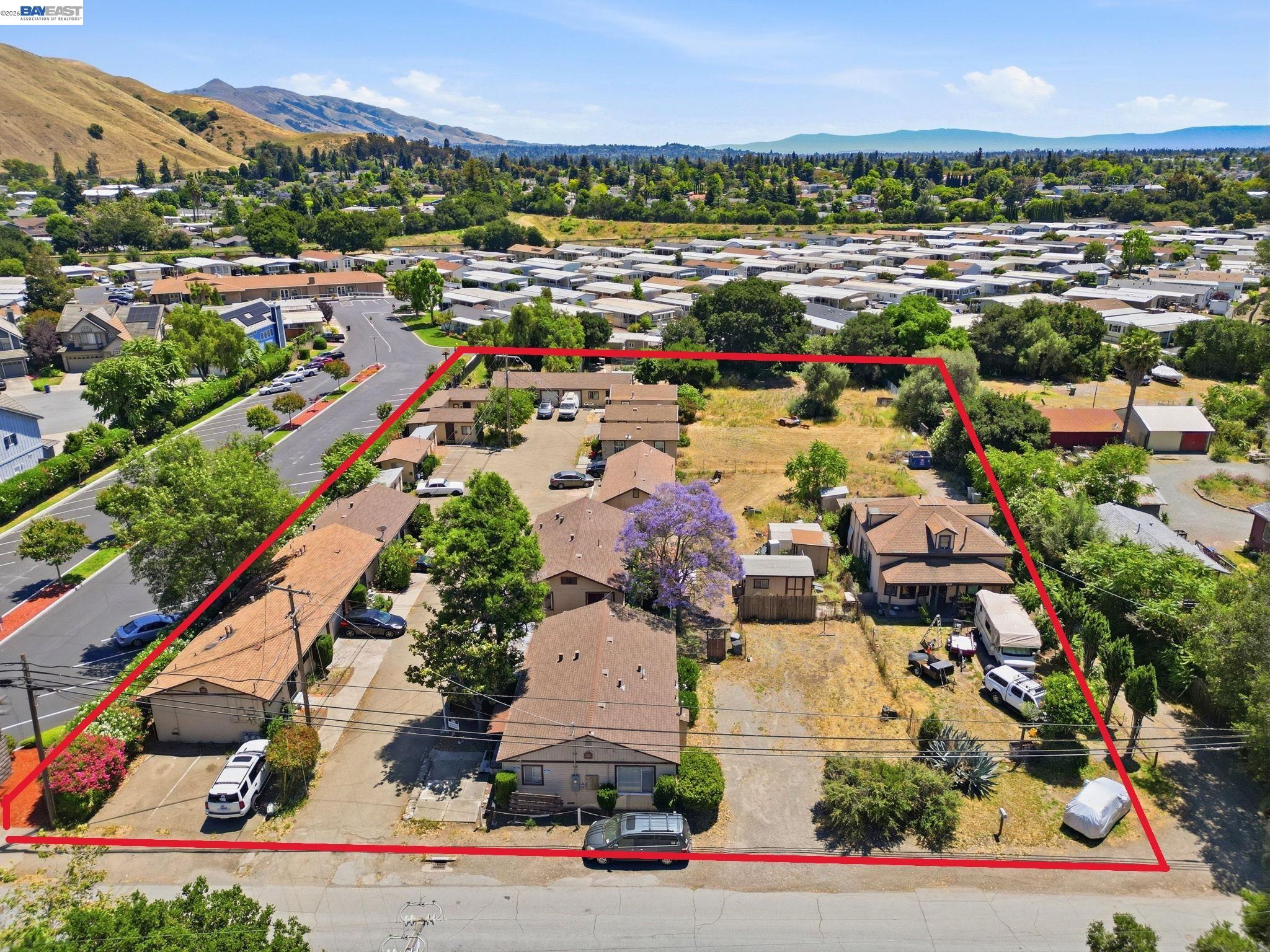 585 Old Canyon Rd