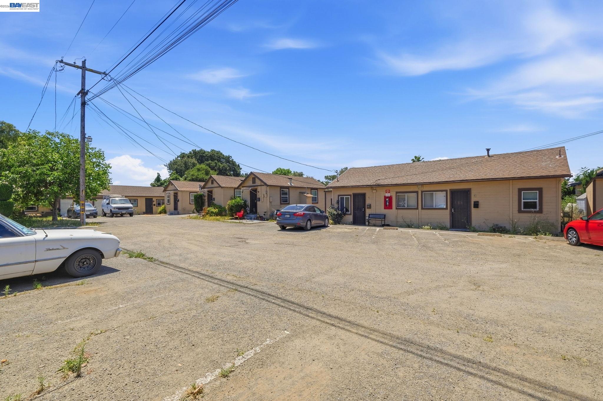 585 Old Canyon Rd