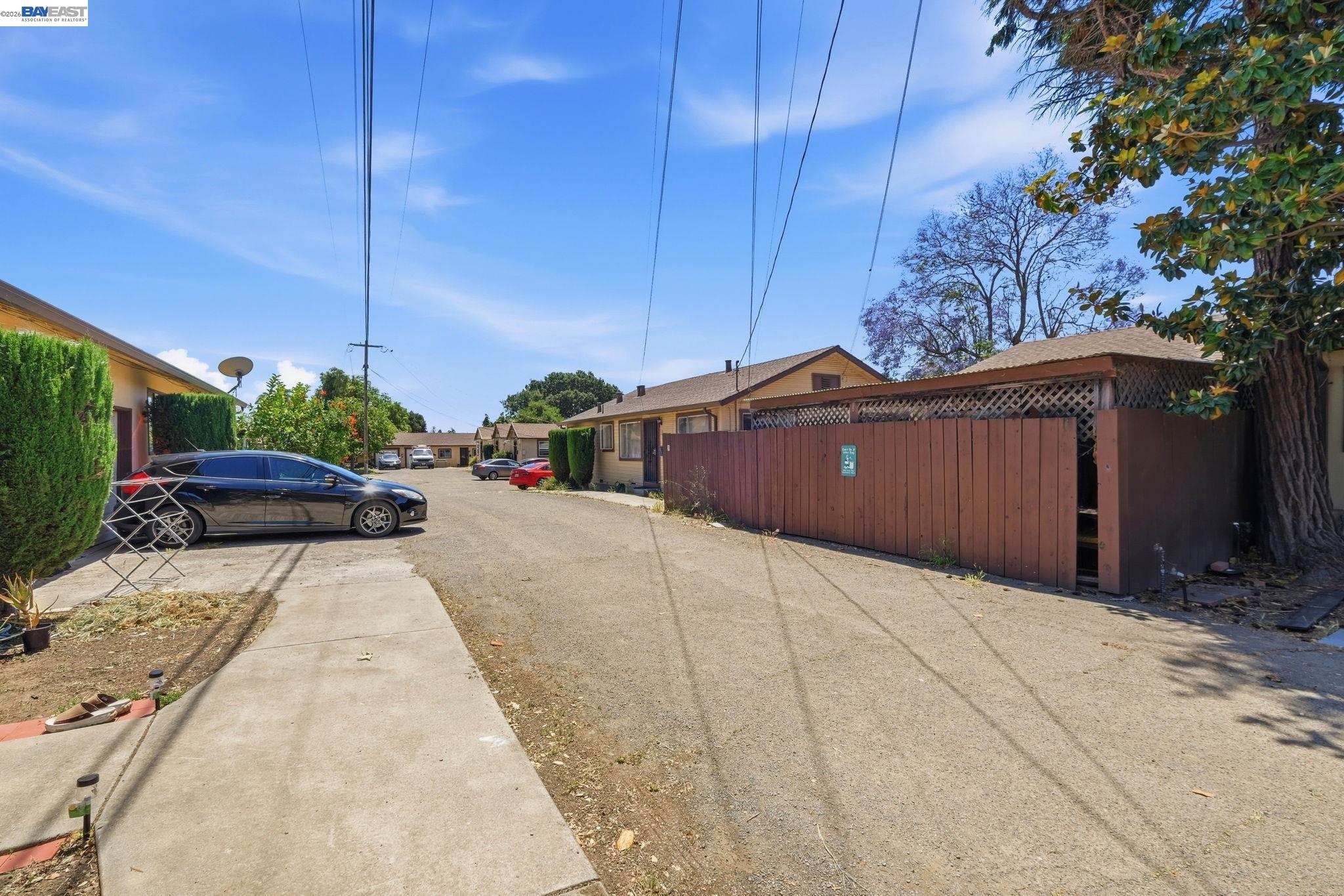 585 Old Canyon Rd