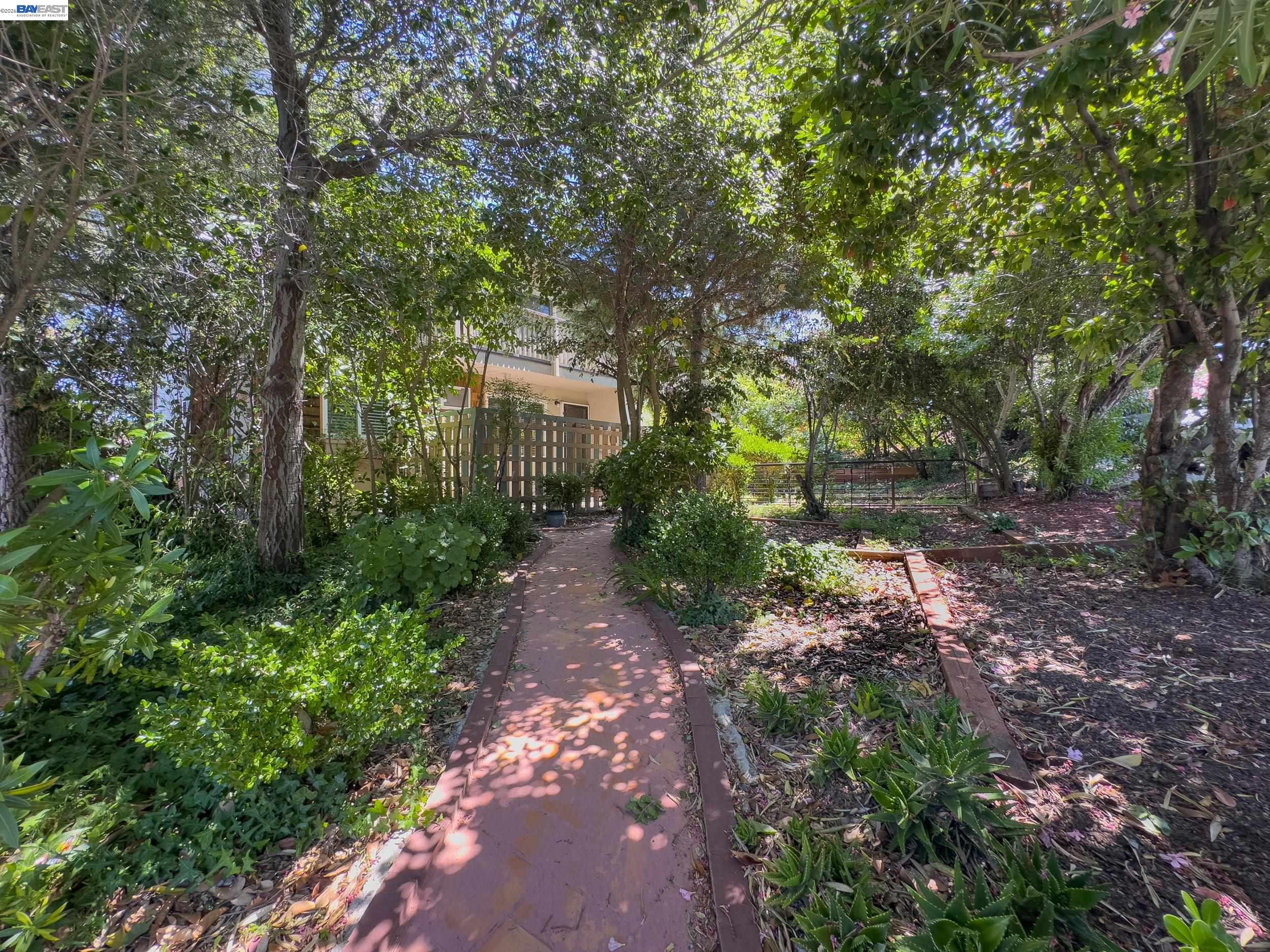 205 Muir Rd