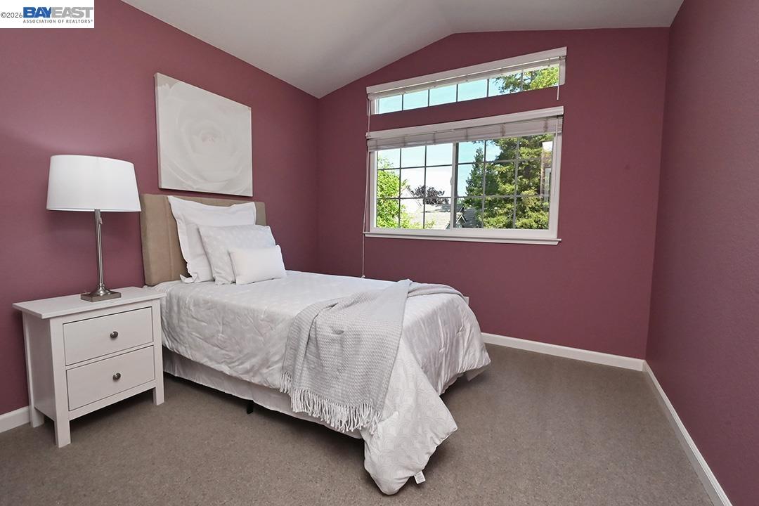 3869 MacGregor Cmn