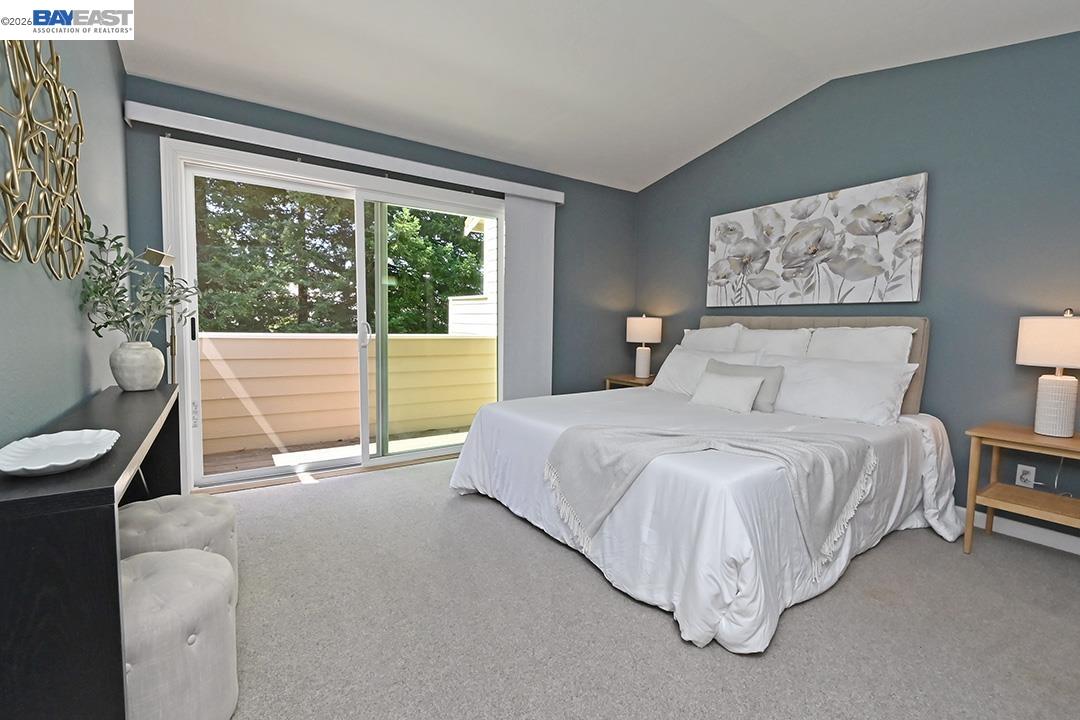 3869 MacGregor Cmn