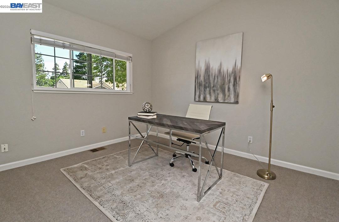 3869 MacGregor Cmn