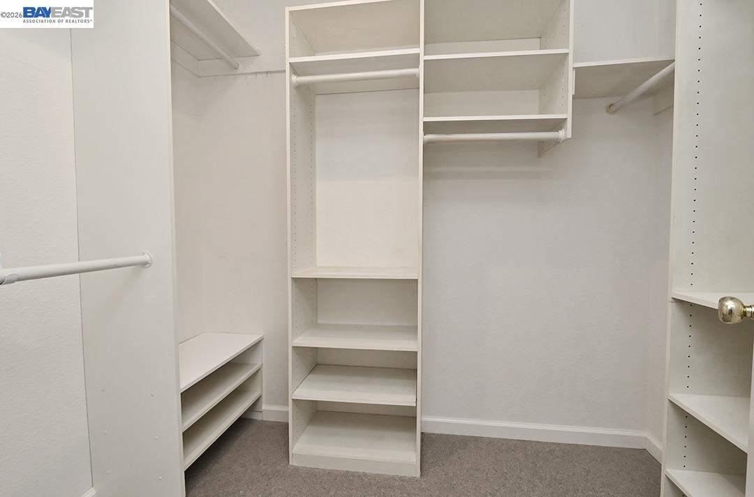 3869 MacGregor Cmn