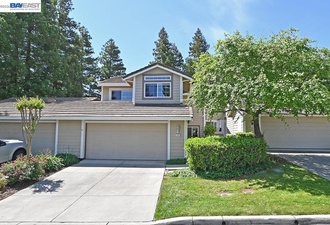 3869 MacGregor Cmn
