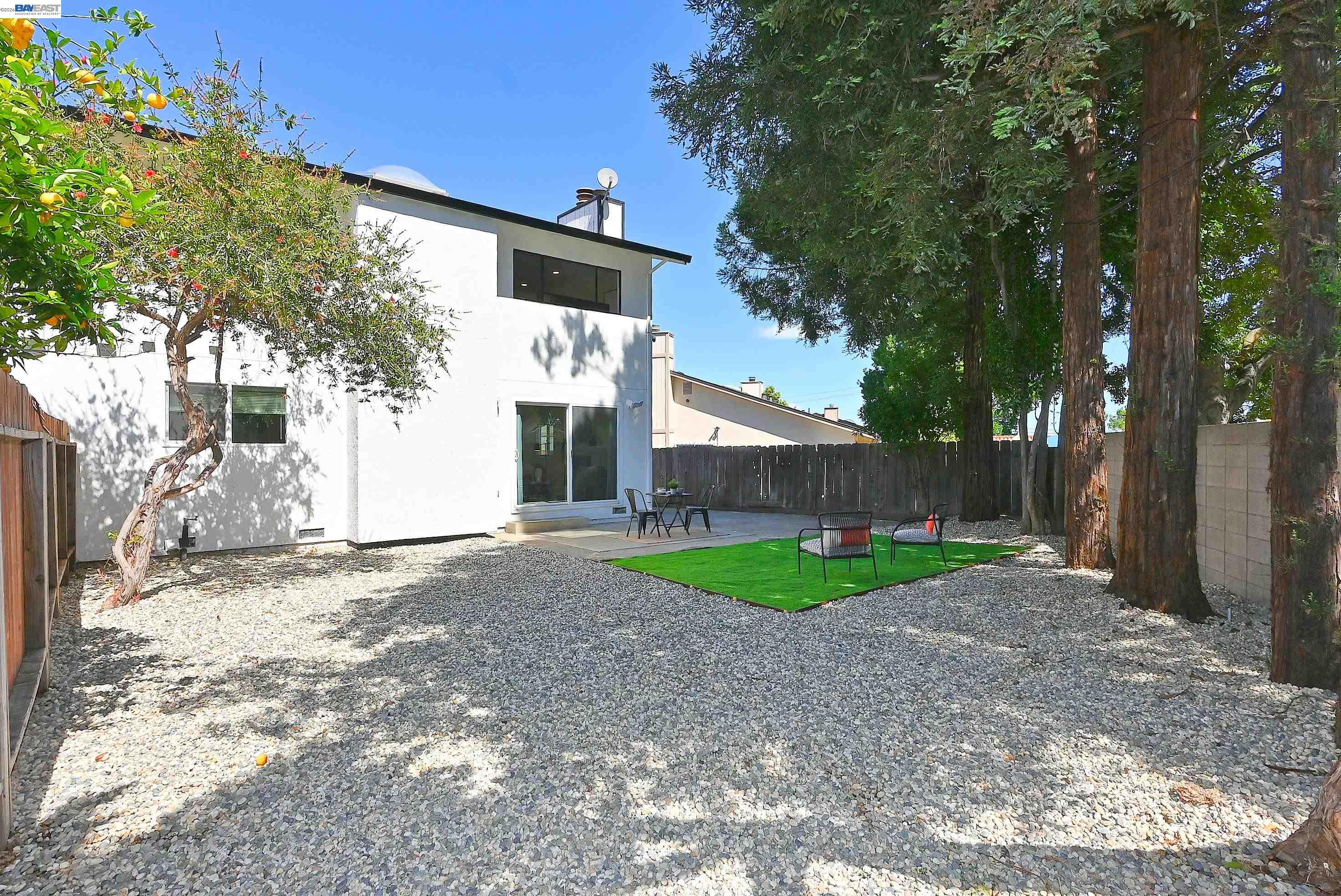 2725 Countrywood Dr