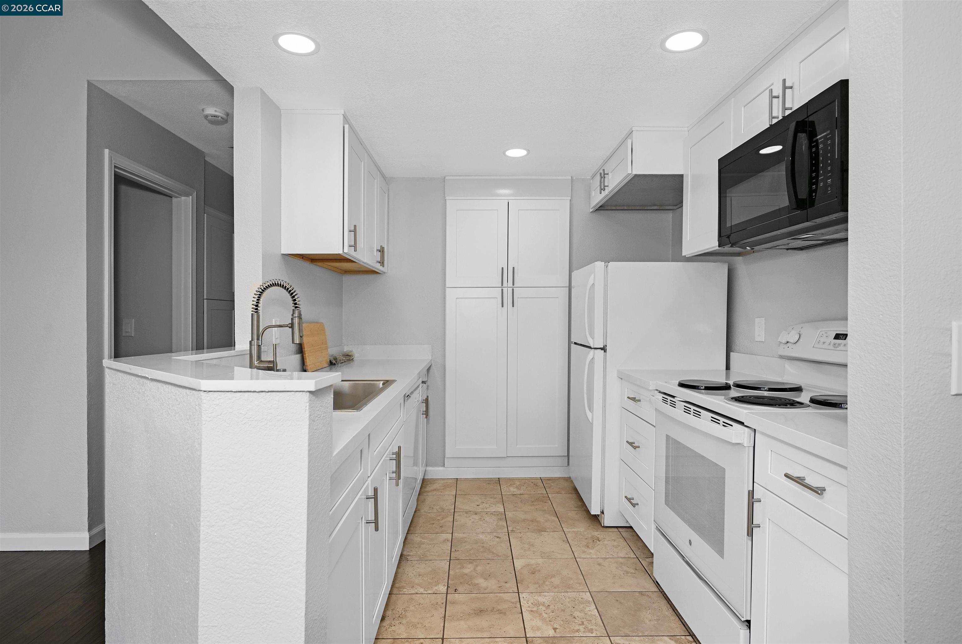 3659 Crow Canyon Rd