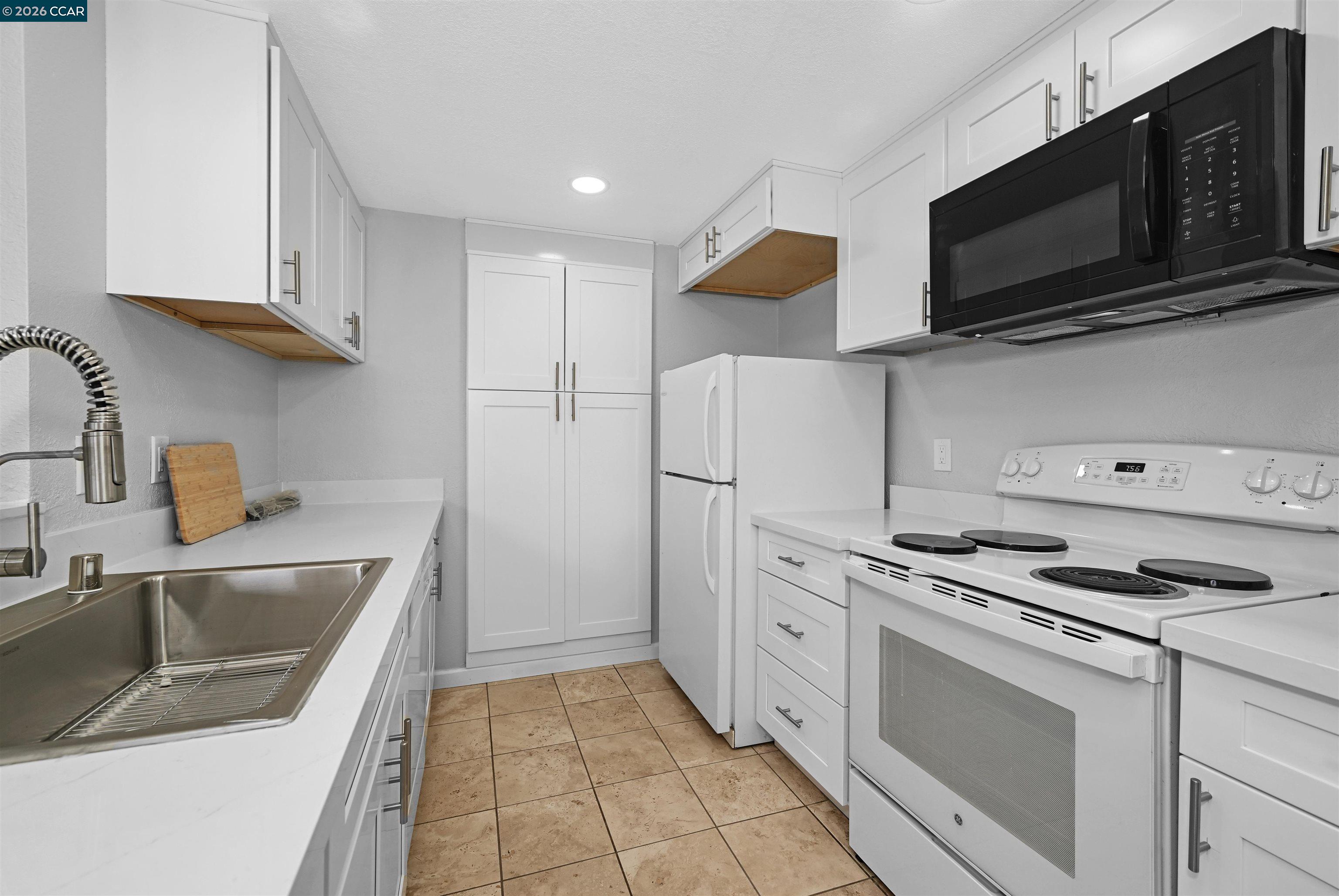 3659 Crow Canyon Rd