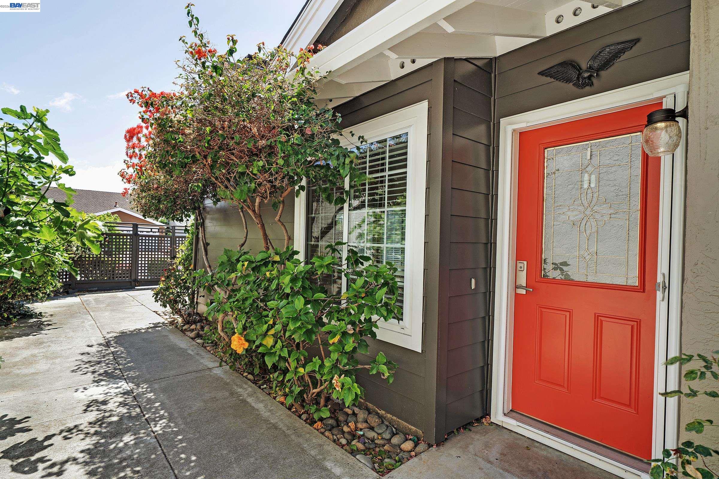 39052 Levi St