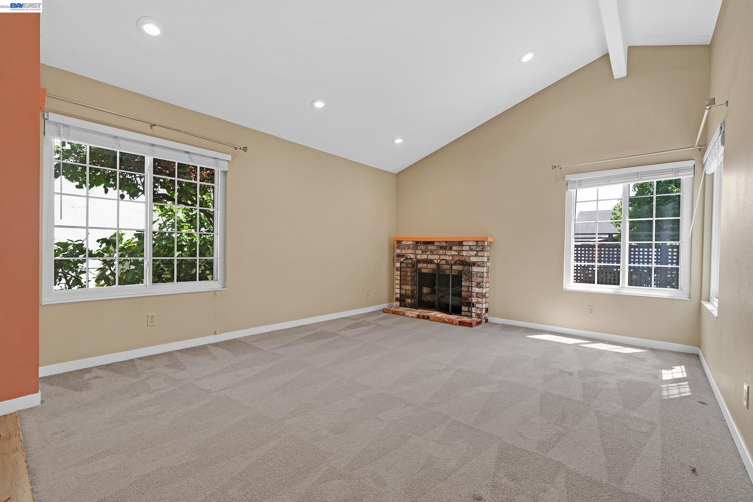 39052 Levi St