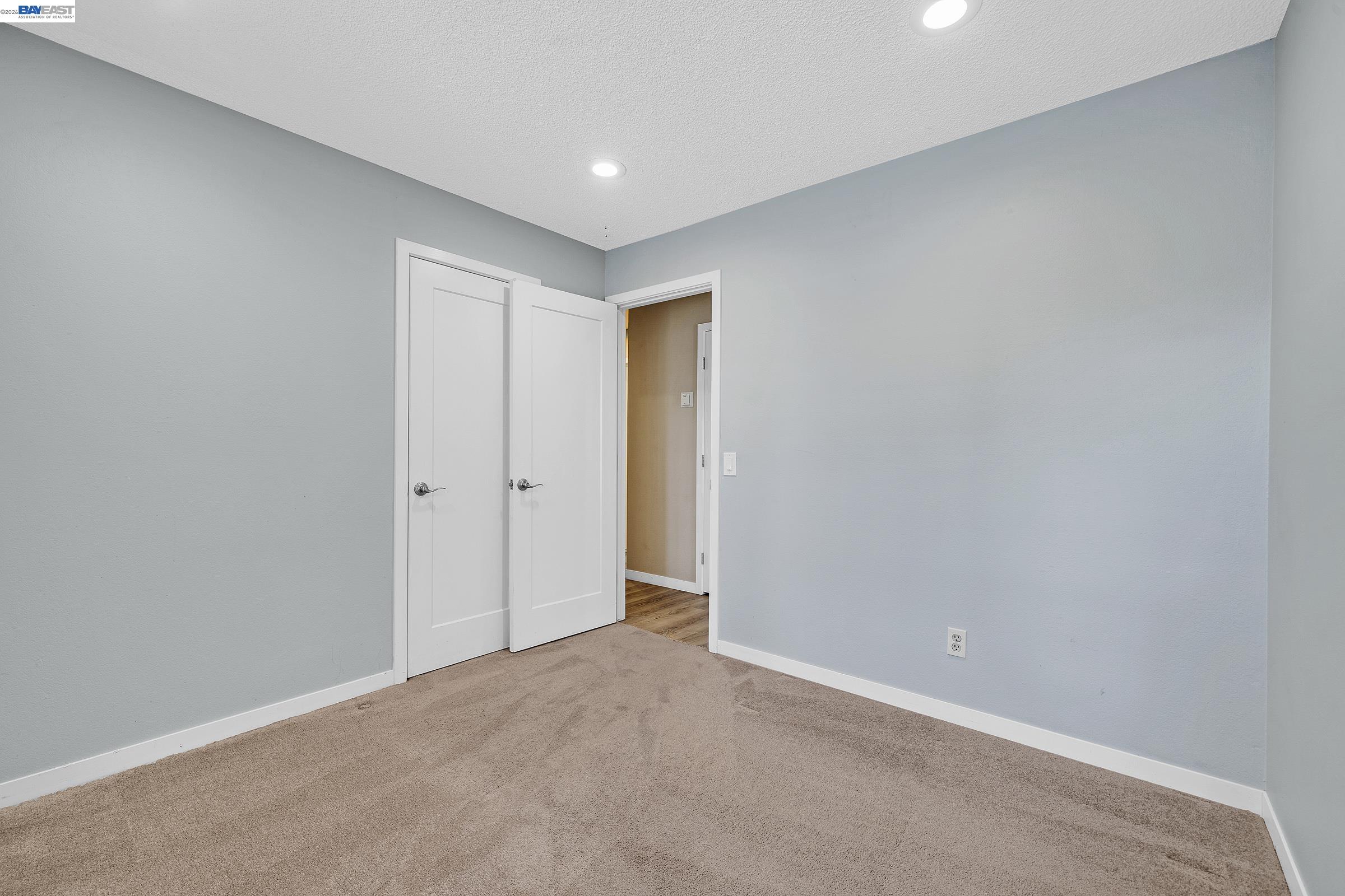 39052 Levi St