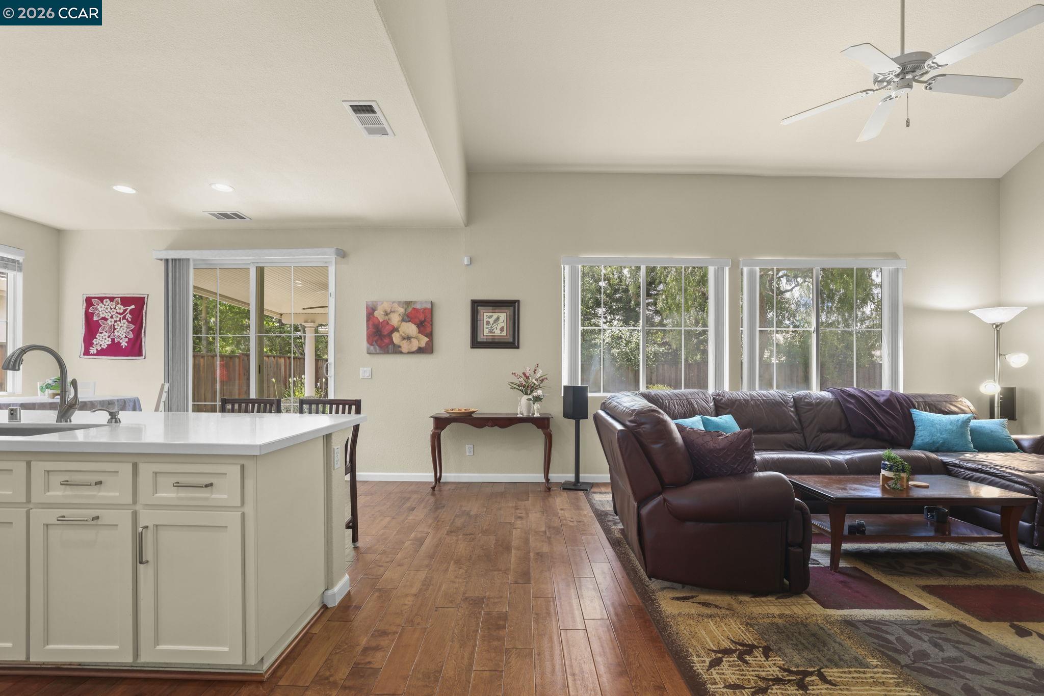 4529 Wagon Trail Way