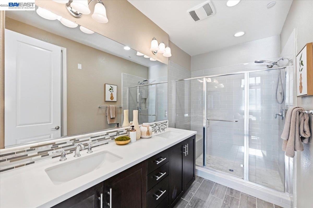 5423 Iron Horse Pkwy