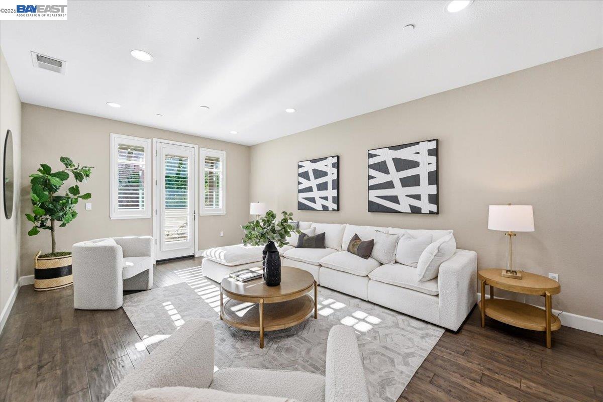 5423 Iron Horse Pkwy