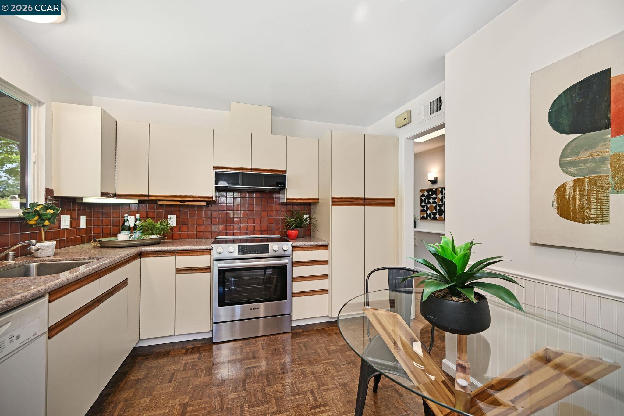 1351 Camino Peral # C