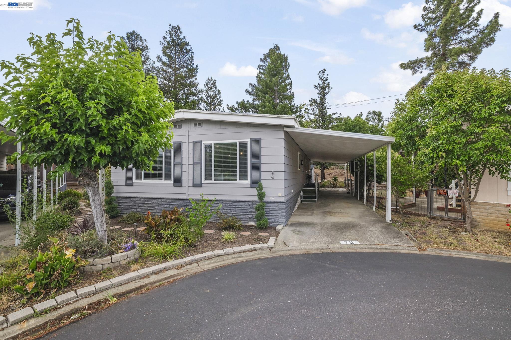 3231 Vineyard Ave., #70 # 70