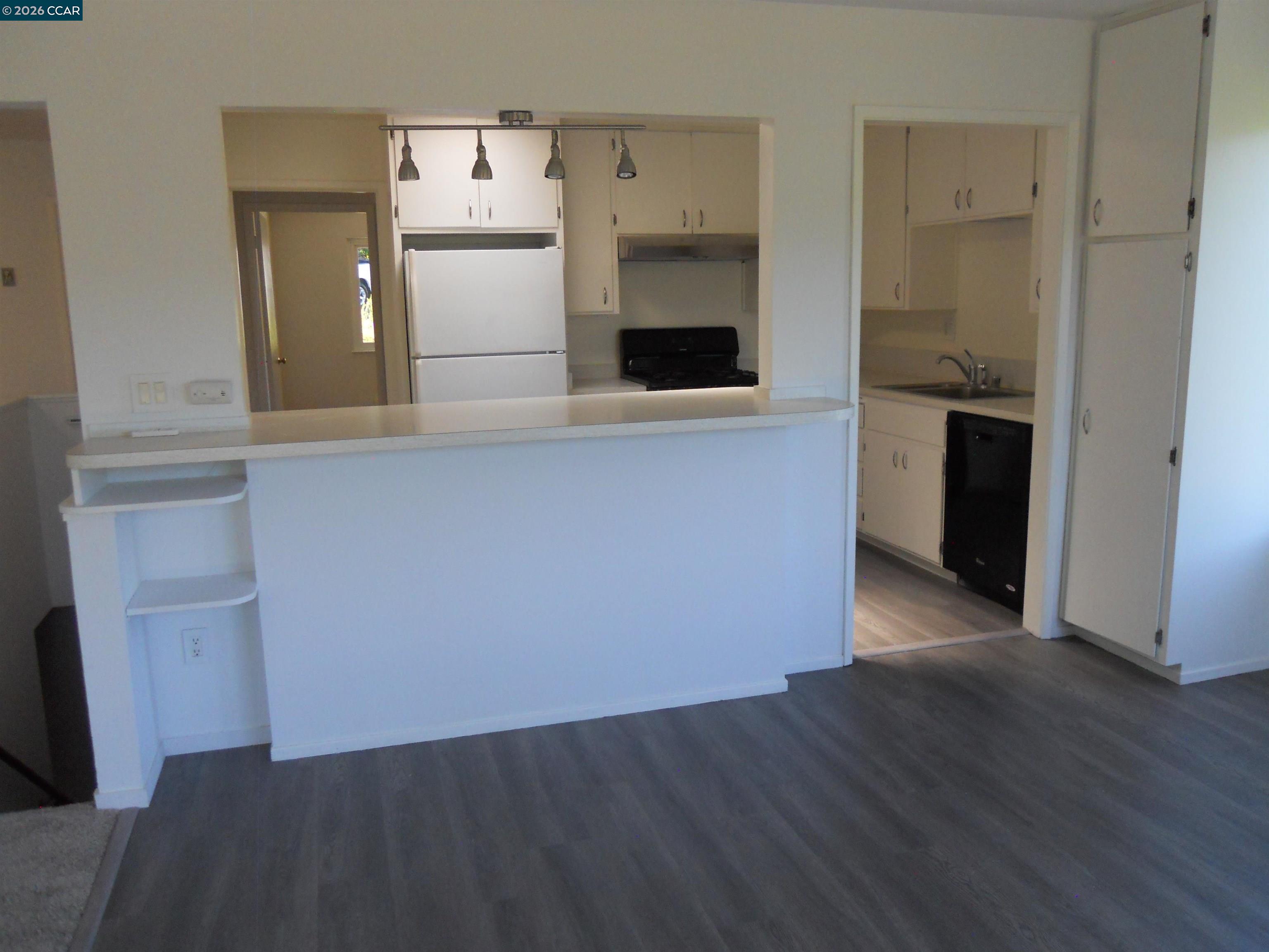 3690 Sundale unit 2