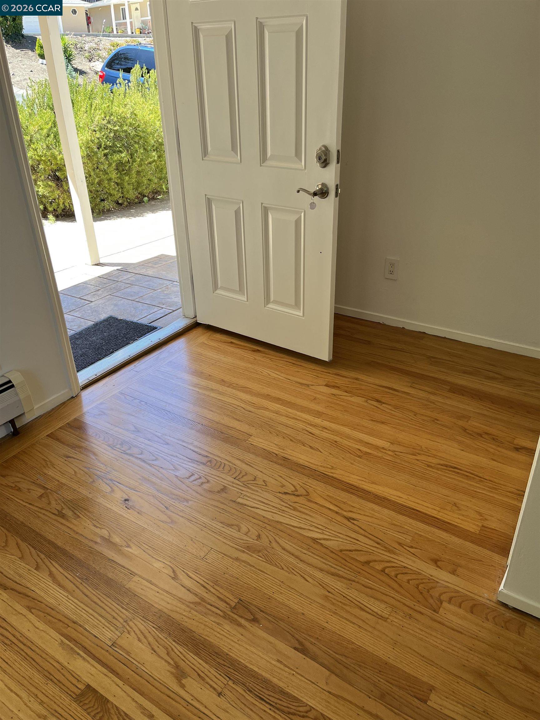 3692 Sundale