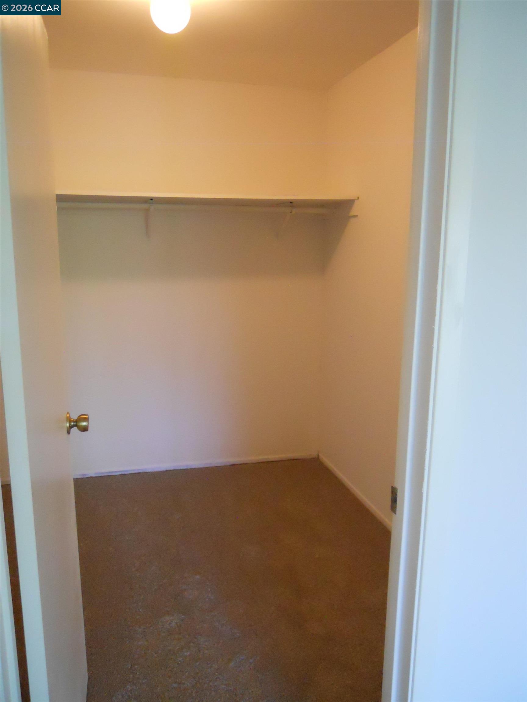 3692 Sundale