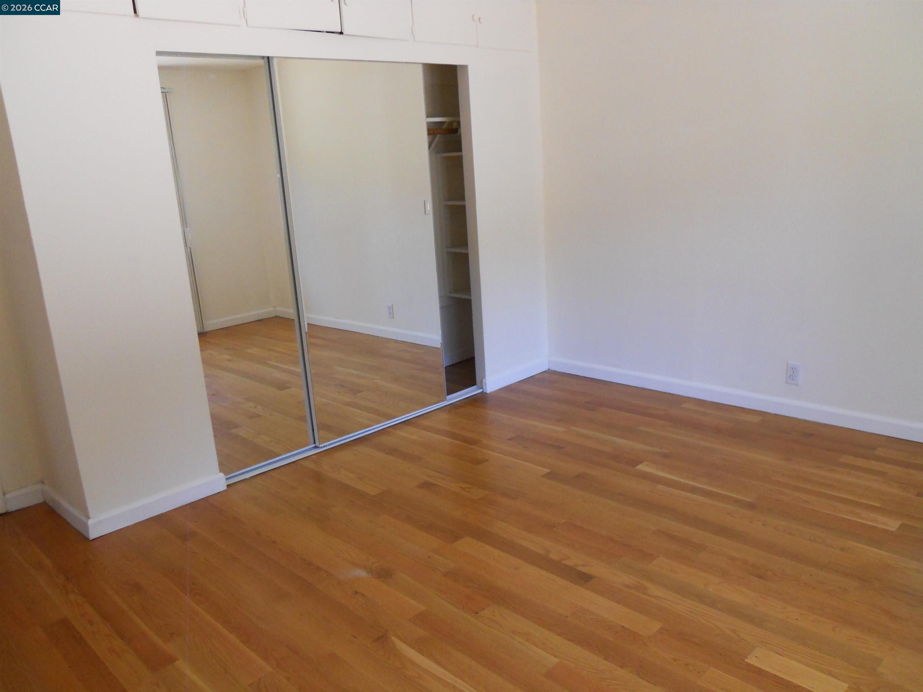 3692 Sundale