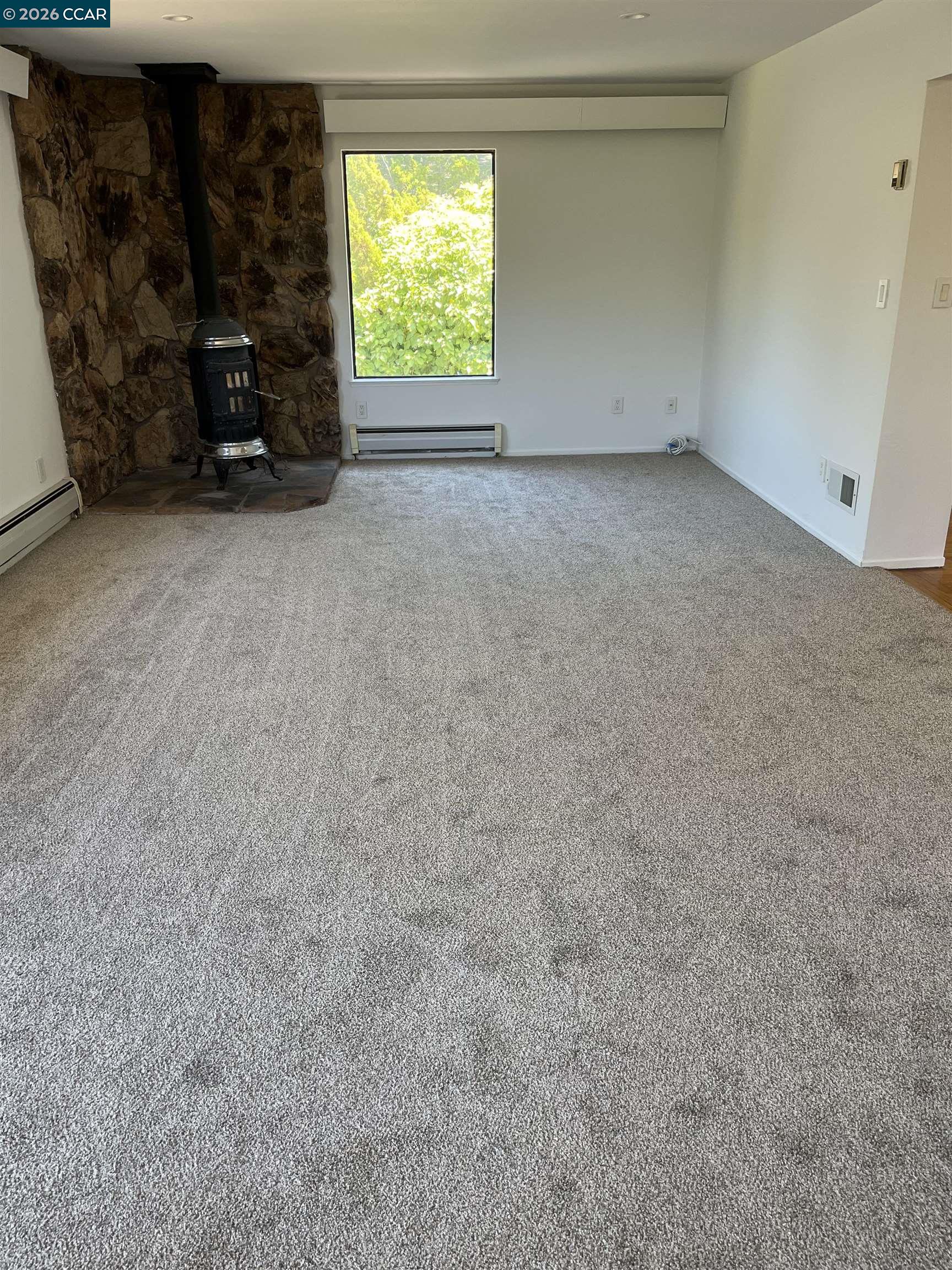 3692 Sundale