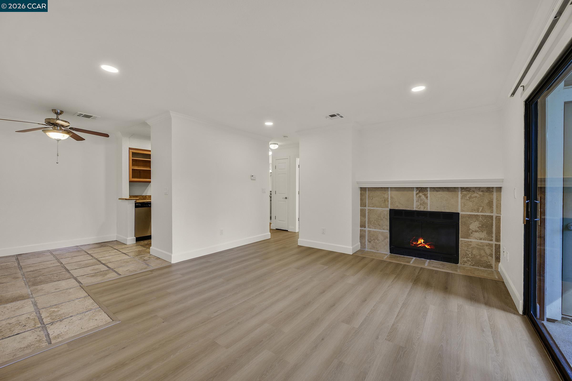 208 Eastridge Dr