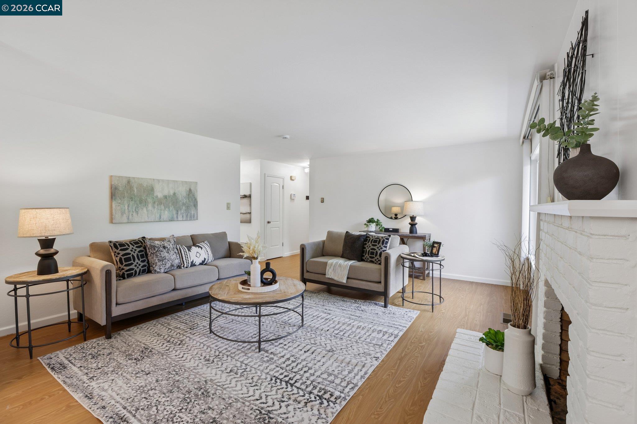 8 Bristol Ct