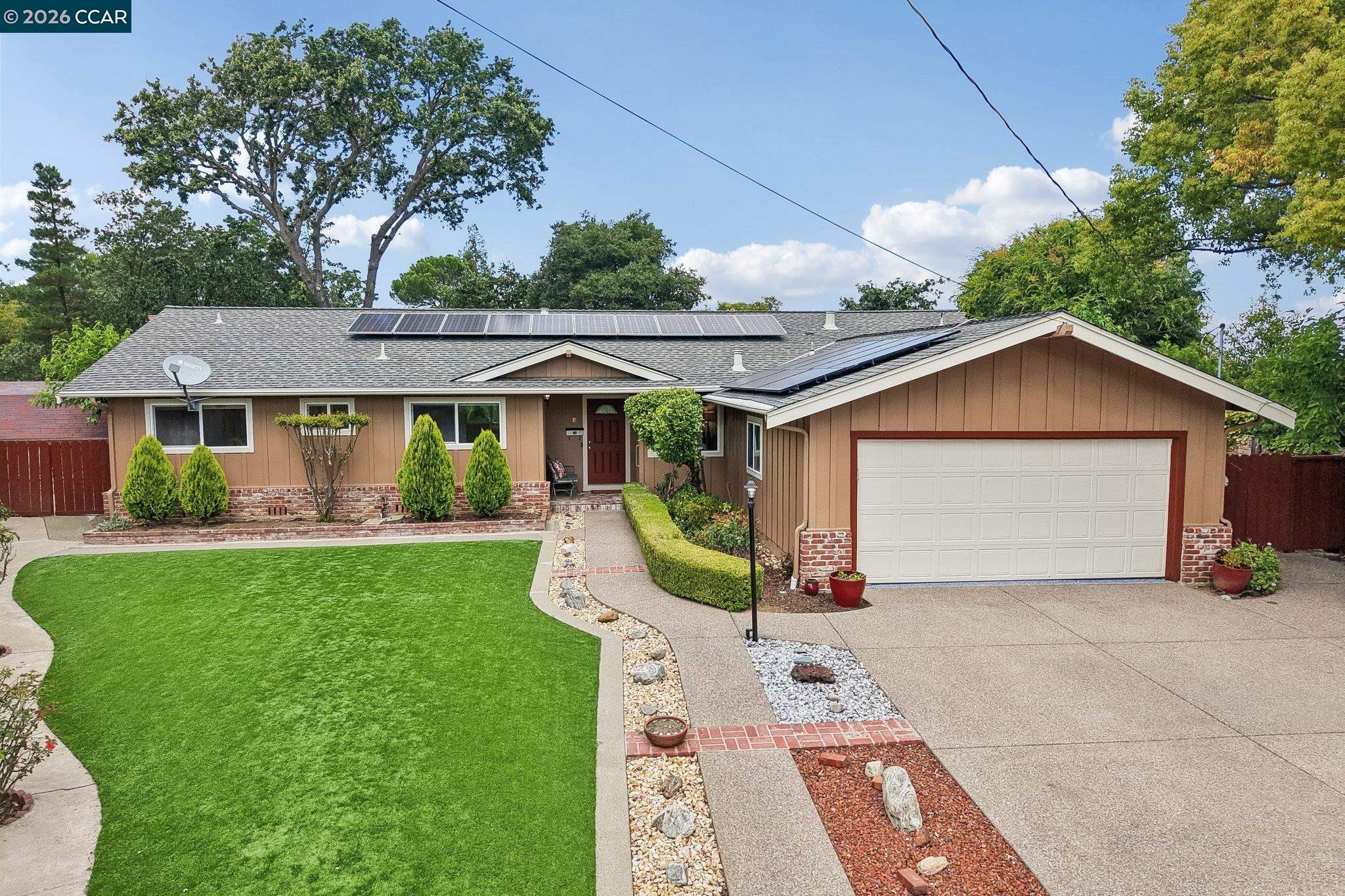 8 Bristol Ct
